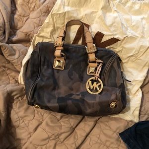 Small MIcheal Kors Purse